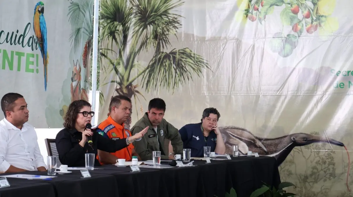 Semad-assina-TAC-com-empresa-do-Lixao-de-Padre-Bernardo_Semad-1215x678