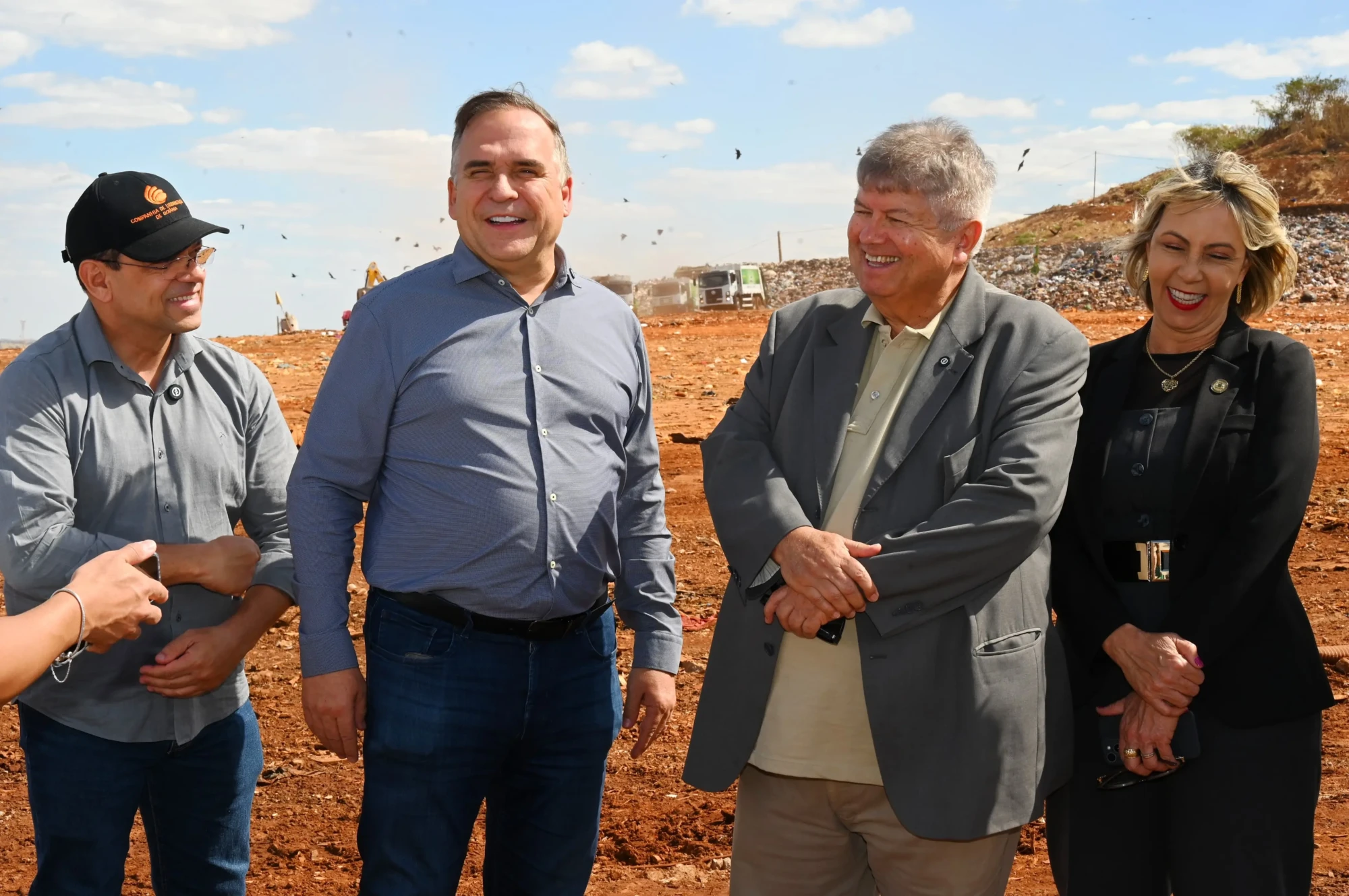 Sandro Mabel e presidente da Abrema visitam o aterro de goiania_Alex Malheiros