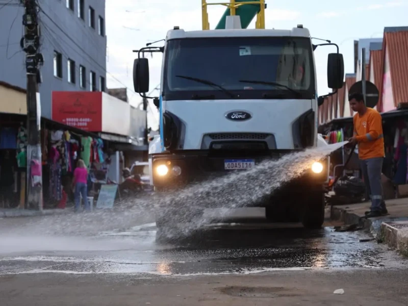 limpeza urbana em Trindade_divulgação