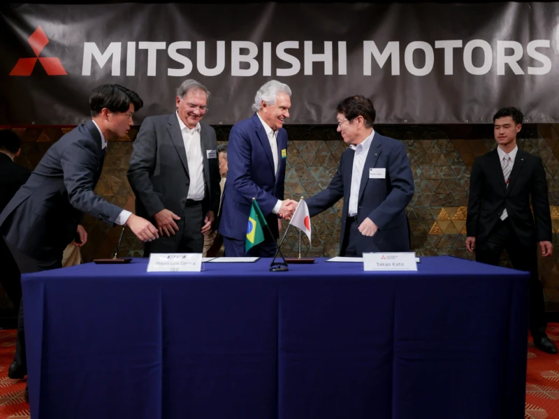 Caiado acompanha na sede da Mitsubishi assinatura de ato que oficializa a o início das exportações da unidade de Catalão para a América do Sul_Junior Guimaraes