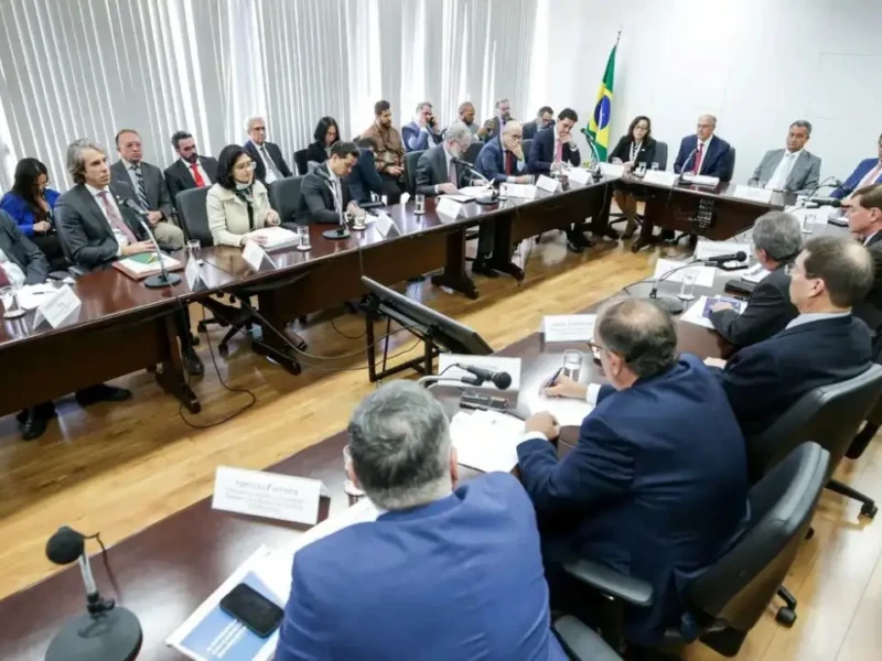 Reunião do Comitê de Emergência nesta terça Foto Lula Marques Agência Brasil