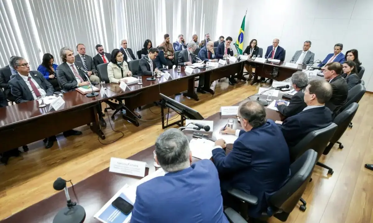 Reunião do Comitê de Emergência nesta terça Foto Lula Marques Agência Brasil
