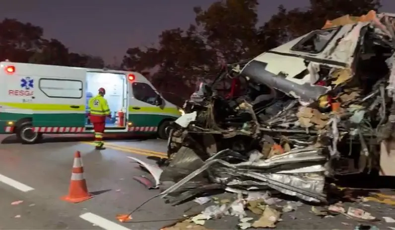 Acidente grave com ônibus que levava estudantes do Pará a Goiânia deixa cinco mortos