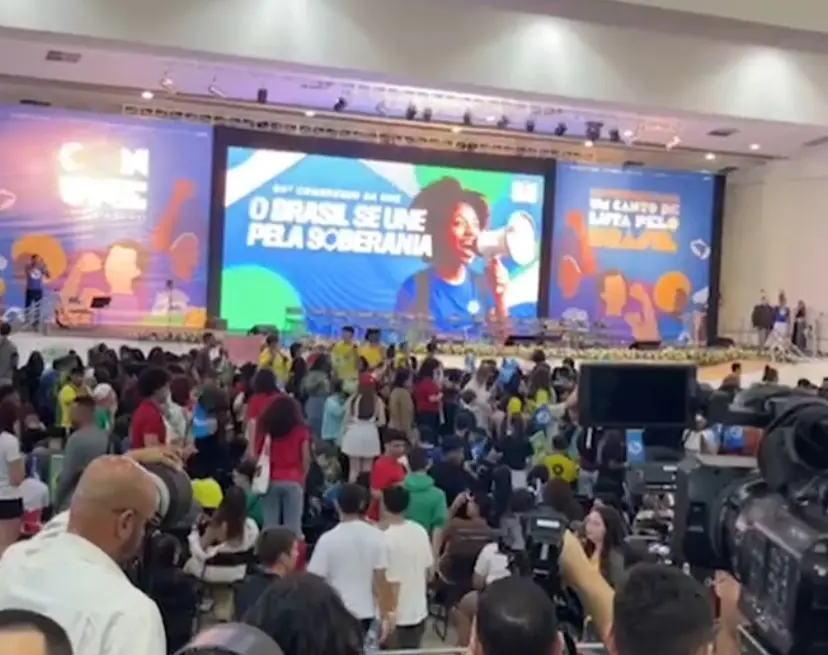 Lula participa do 60º Congresso da UNE em Goiânia e pode se reunir com sobreviventes de tragédia na BR-153