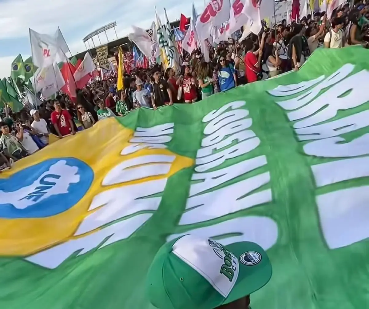 Estudantes fizeram marcha na sexta durante o Conune Foto reprodução de vídeo redes sociais UNE