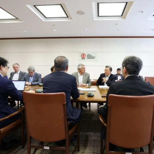 Ronaldo Caiado em reunião com banco internacional japones. Foto: Junior Guimaraes