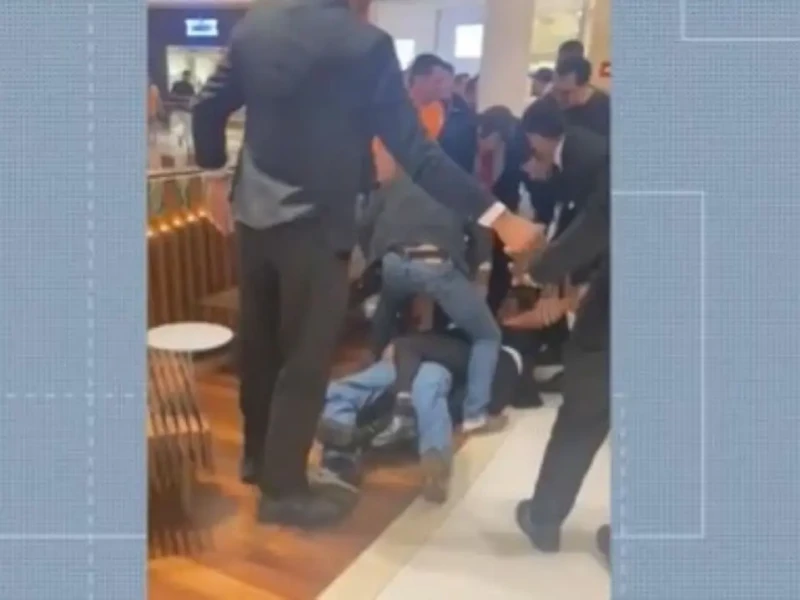 Motorista foi imobilizado após a confusão Foto reprodução Tv Anhanguera