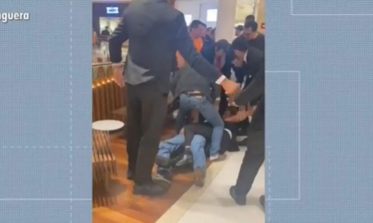 Motorista foi imobilizado após a confusão Foto reprodução Tv Anhanguera