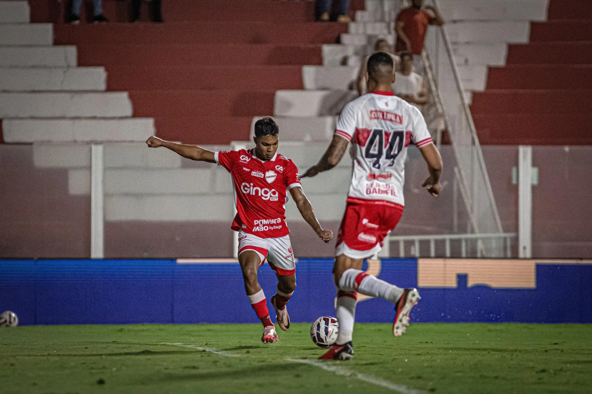 Gustavo Pajé - Vila Nova (Roberto Correa)