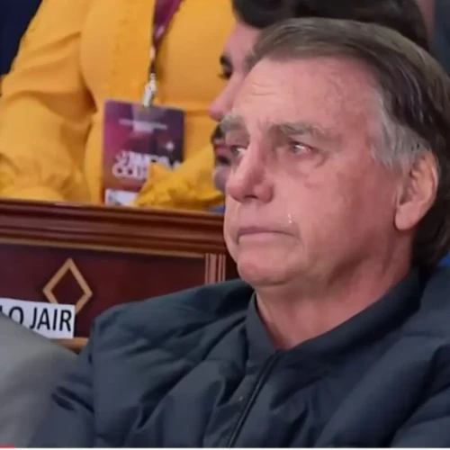 Jair Bolsonaro chora no culto Foto reprodução de vídeo CNN Brasil