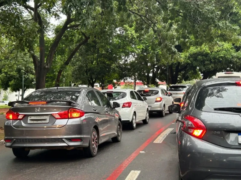 Carros_IPVA_ANDRE-OLIVEIRA-1215x911