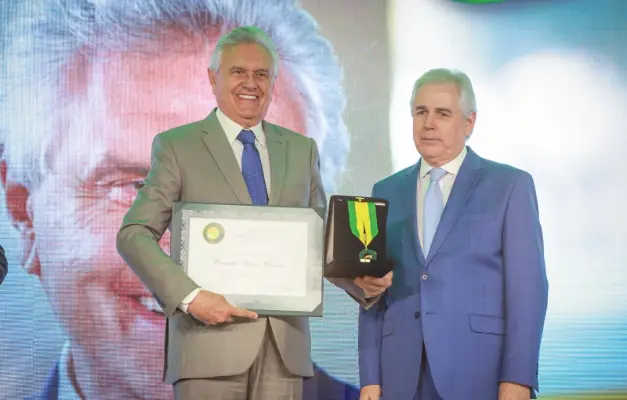 caiado-e-homenageado-em-brasilia-por-avancos-no-transporte-publico