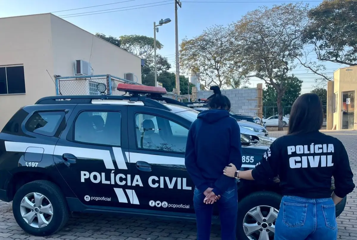 Casal é preso suspeito esquema de extorsão sexual contra idosos em Goiás