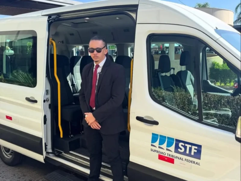 Humorista advogado de Moraes e outros 24 influenciadores são os convidados do STF Foto reprodução redes sociais