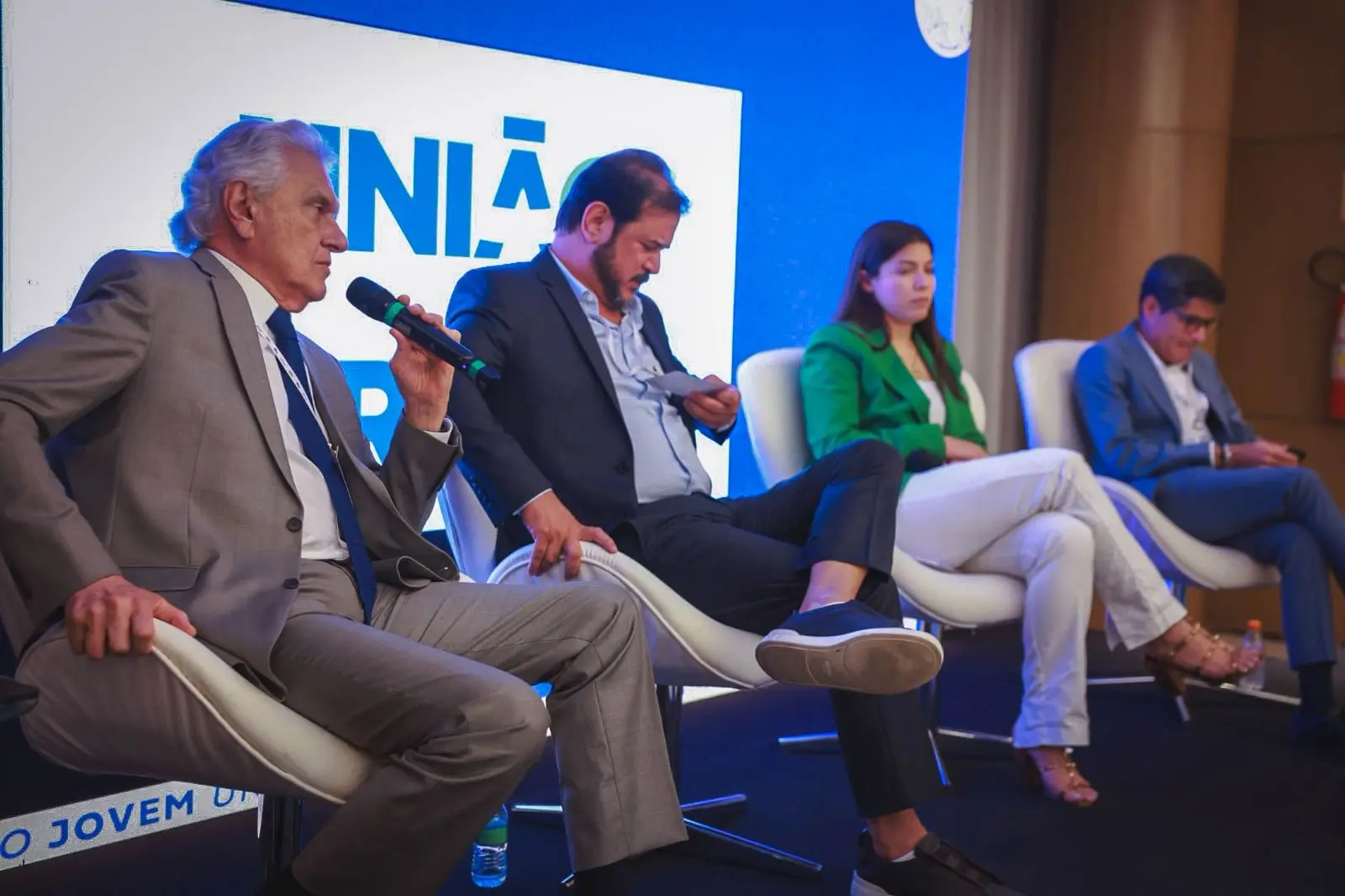 “O político de rede social é temporário”, alerta Caiado a jovens do União Brasil