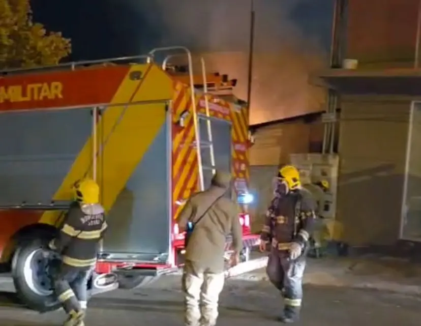 Incêndio em residência deixa homem ferido e uma pessoa morta em Rio Verde