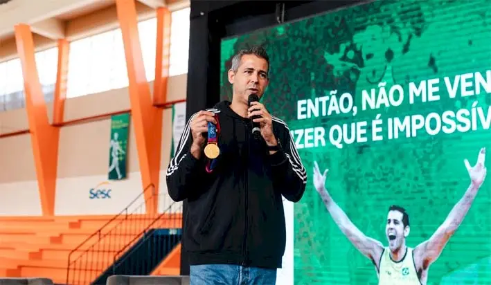 Dante Amaral apresenta palestra e oficina de voleibol no Sesc Jataí