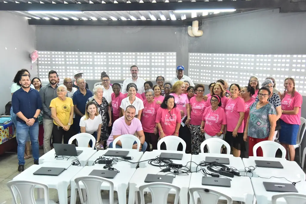 Saiba como a Prefeitura de Aparecida tem ajudado idosos a entrar no mundo digital