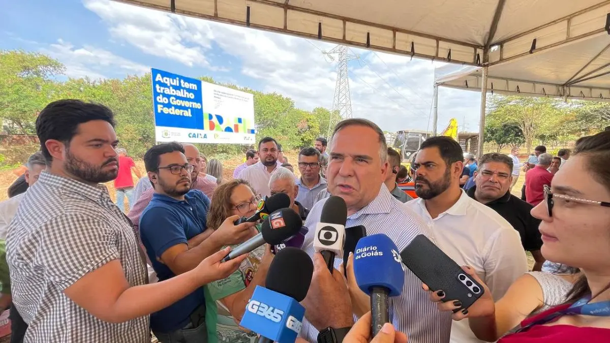 Mabel lança obra de canalização do Cascavel Foto Secom Goiânia