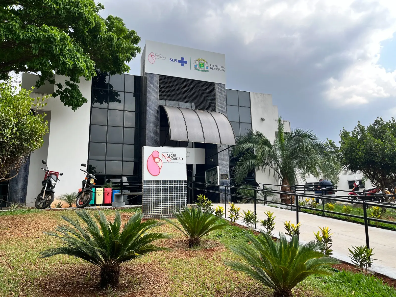 Paralisação de anestesiologistas suspende partos em maternidade da Prefeitura de Goiânia