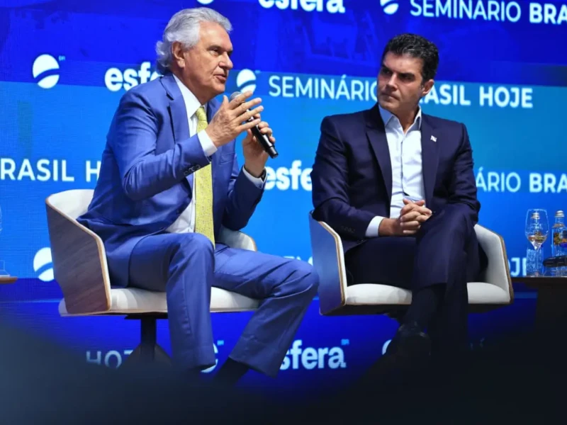 Caiado defende inovação e critica legislação de IA em seminário