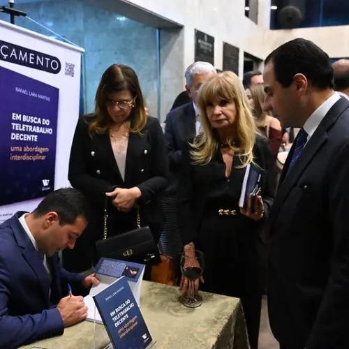 Presidente da OAB-GO lança em Brasília obra sobre teletrabalho e defende debate ético e interdisciplinar (2)