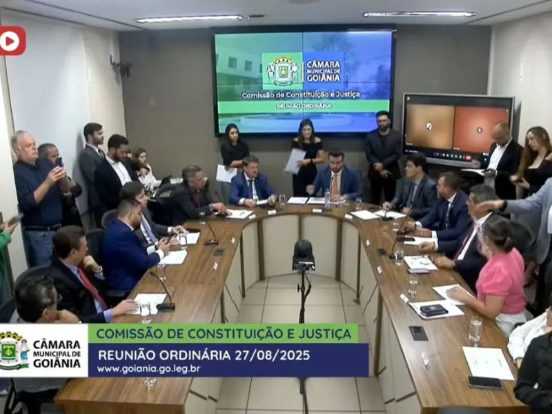 CCJ derruba taxa do lixo que agora precisa de aval do Plenário Foto reprodução Tv Câmara de Goiânia
