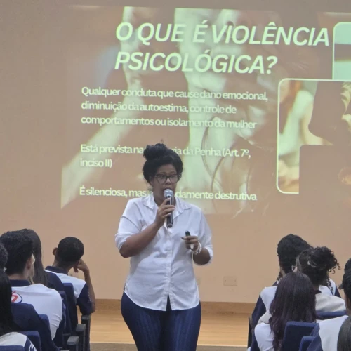 Jornalista conta história de violência psicológica e transforma dor em conscientização no Agosto Lilá (2)