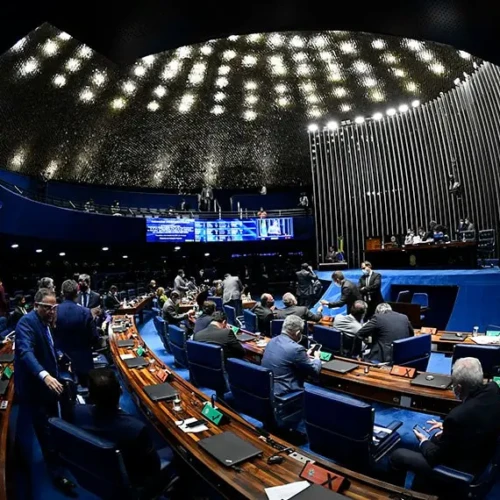 Aprovado “ECA Digital” no Senado para a proteção de crianças e adolescentes na internet