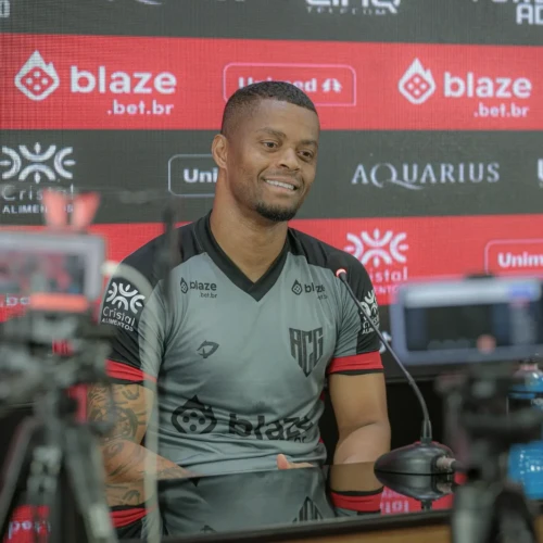 Paulo Vitor - Atlético-GO (Foto - Bruno Corsino)