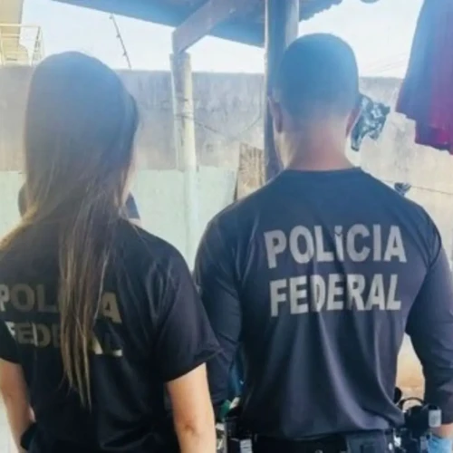 Agentes da PF fizeram a prisão após constatar o material sobre o abuso Foto divulgação PF