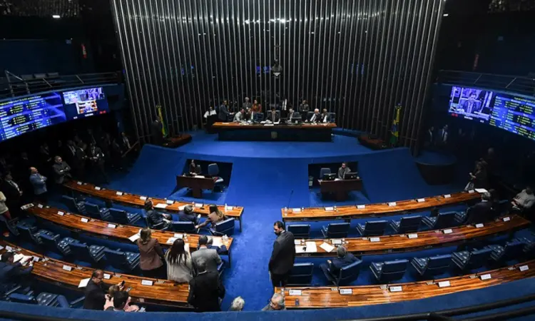 Senado aprova PEC que muda regras de precatórios e dívidas estaduais