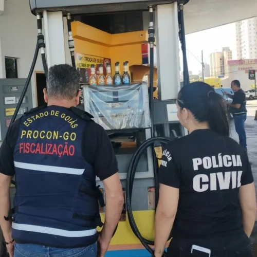 Operacao-Olho-Vivo-fiscaliza-posto-de-combustiveis-em-Goiania_PC