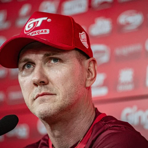 Técnico Paulo Turra - Vila Nova (Foto - Roberto Correa)