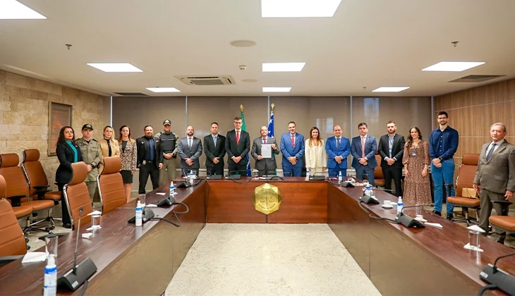 TJGO firma acordo para acelerar alienação de veículos apreendidos e evitar sobrecarga estatal