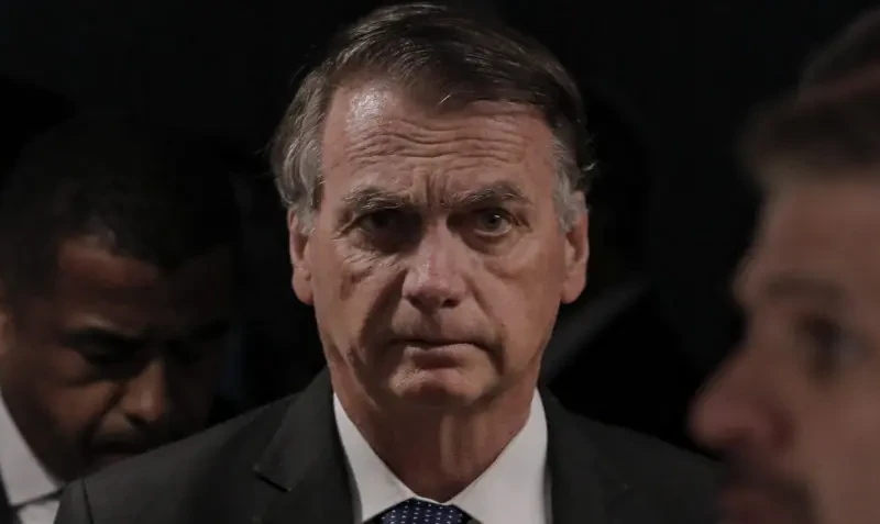 TCU é acionado para suspender remuneração de Bolsonaro e militares condenados por tentativa de golpe