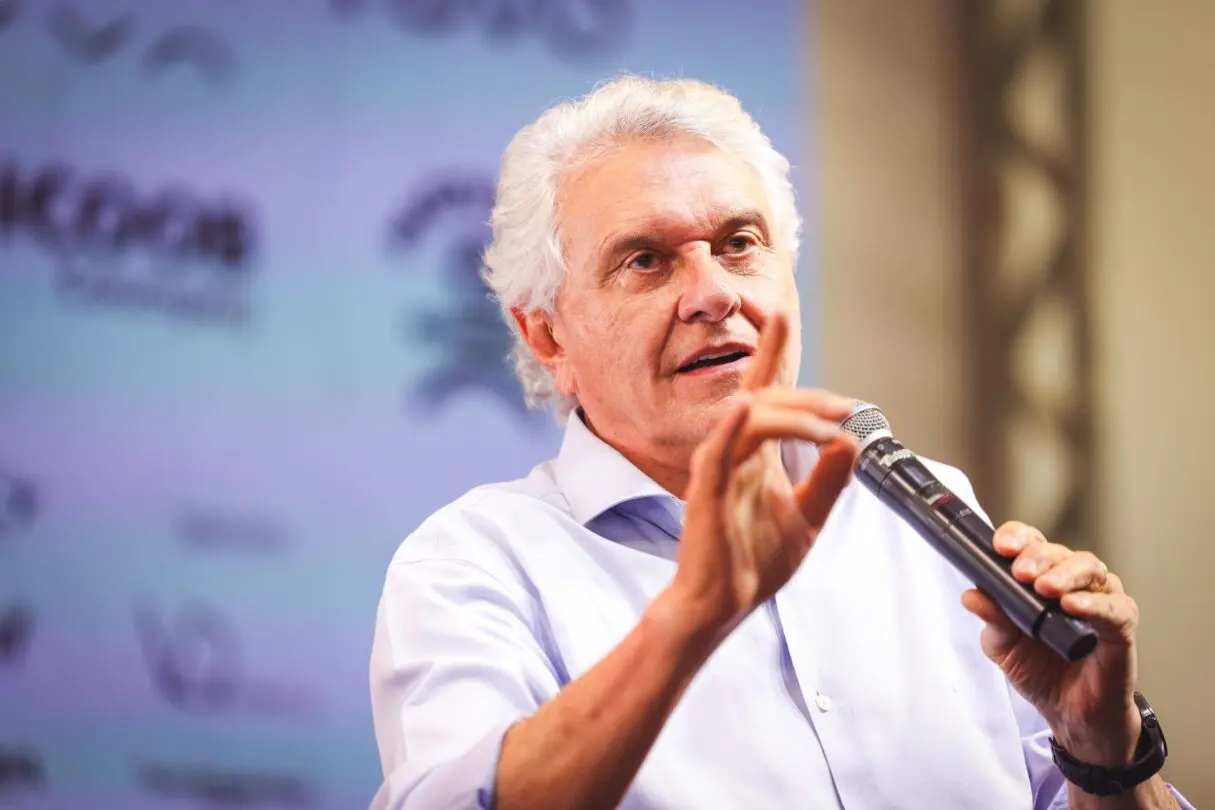 CAIADO-ROCAS-FESTIVAL_Hegon-Correa-1215x810