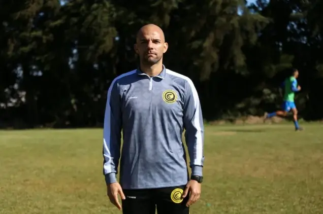 Gladstone - Auxiliar Técnico