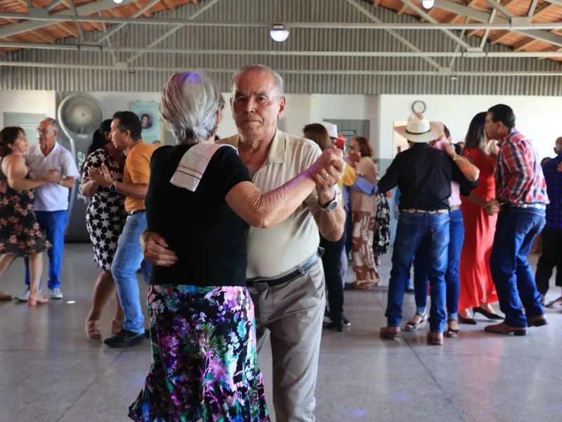 Programação tem dança para melhor idade na Vila Vida de Trindade Foto divulgação Prfeitura de Trindade