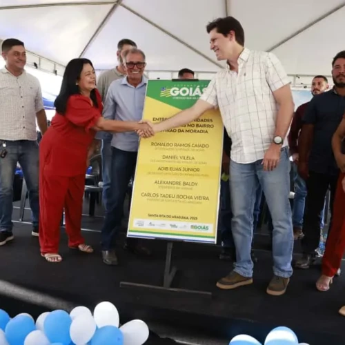 Daniel Vilela entrega 48 casas a custo zero em Santa Rita do Araguaia