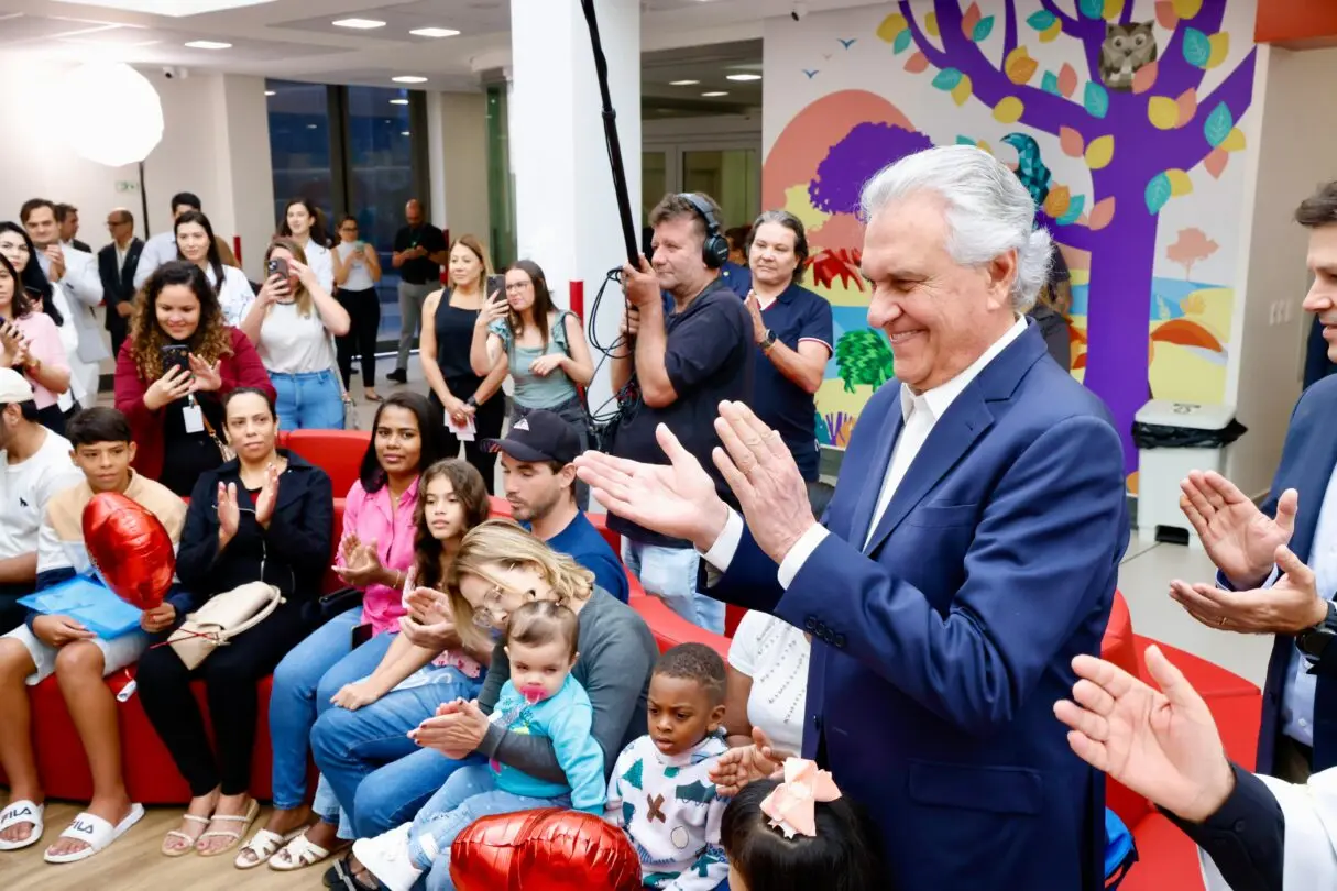 Primeiros-atendimentos-no-Cora_Fotos-Andre-Saddi-e-Romulo-Carvalho-1215x810