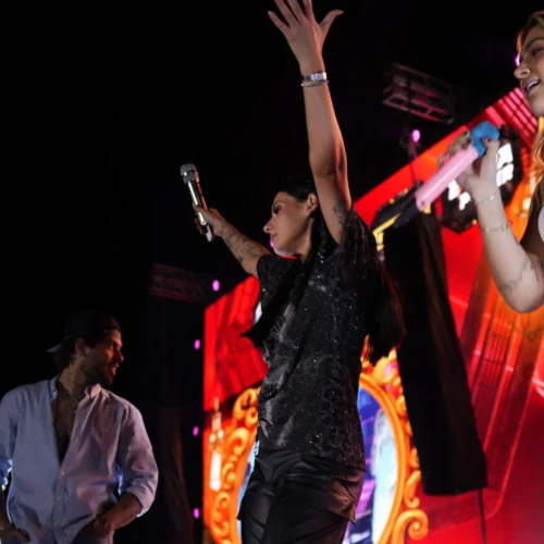 ana castela e zé felipe no aparecida é show_divulgação