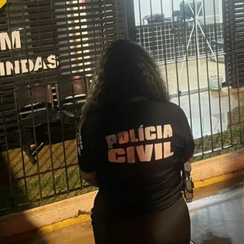 PCGO-prende-mae-em-flagrante-por-torturar-o-proprio-filho-em-Aguas-Lindas