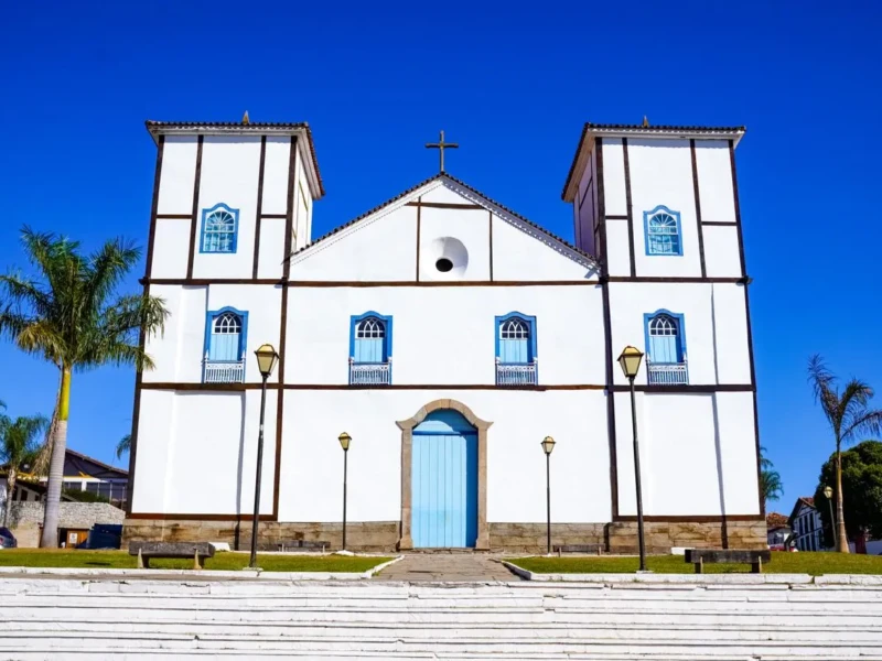 Pirenópolis celebra 298 anos com programação musical que movimenta a cidade histórica