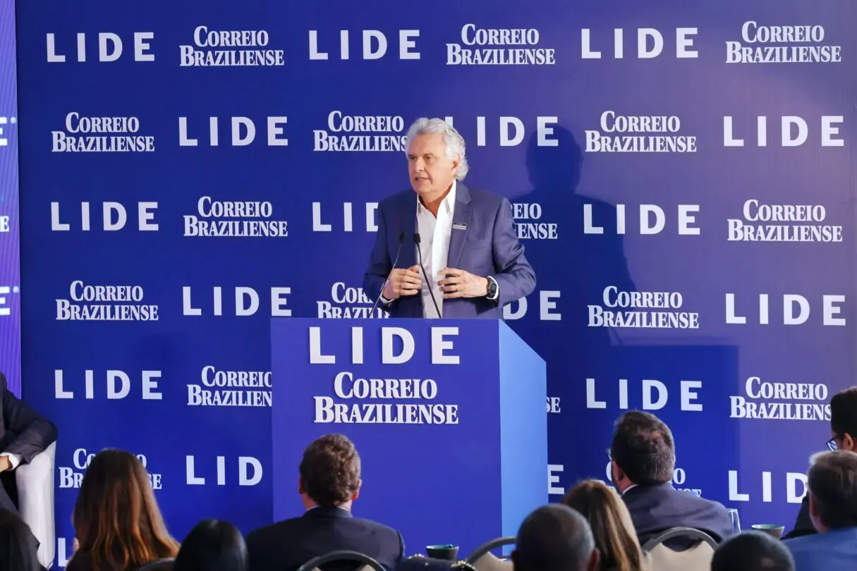 Caiado-destaca-lideranca-de-Goias-na-inteligencia-artificial-e-inovacao_Secom-1215x810