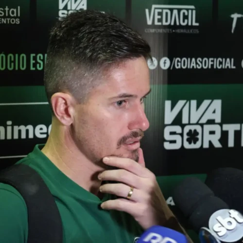 Goleiro Tadeu - Goiás Esporte Clube (Foto - LeoIran)