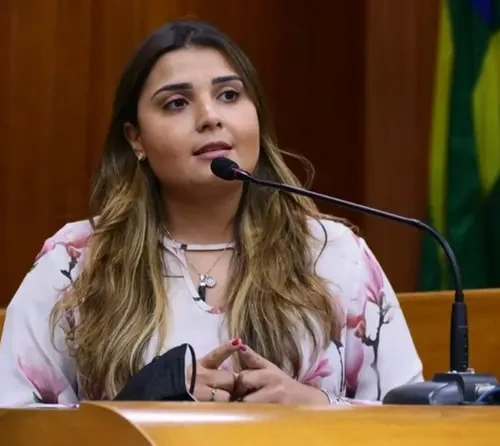 “Sandro Mabel é enérgico, mas respeitoso”, diz Sabrina Garcez sobre relação com vereadores