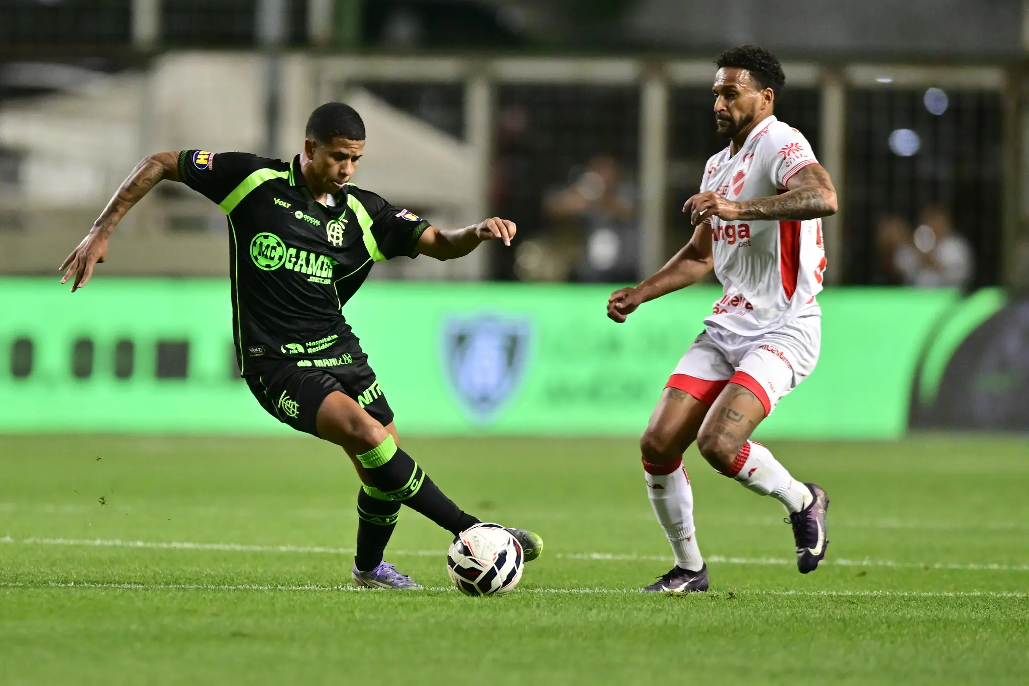 Vila Nova empata com o América-MG e completa nove jogos sem vitória no Brasileiro Série B