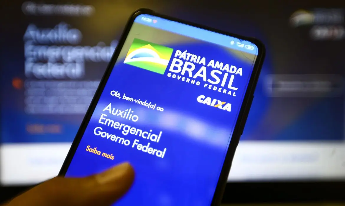 Mais de 6 mil famílias em Goiás são notificadas para devolver R$ 16,6 milhões do auxílio emergencial