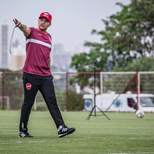 Umberto Louzer - Vila Nova (Foto - Roberto Correa)
